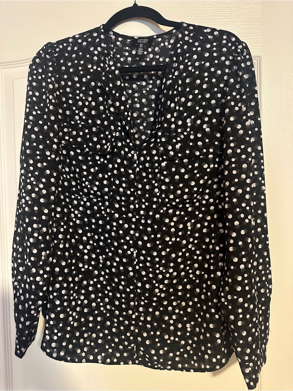 Jones New York Signature Black Polka Dot Blouse Size L Split Neck Pockets